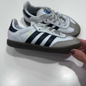 Adidas Kids White and Black Sambas